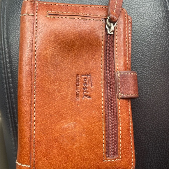 Fossil genuine leather wallet. - Picture 2 of 3